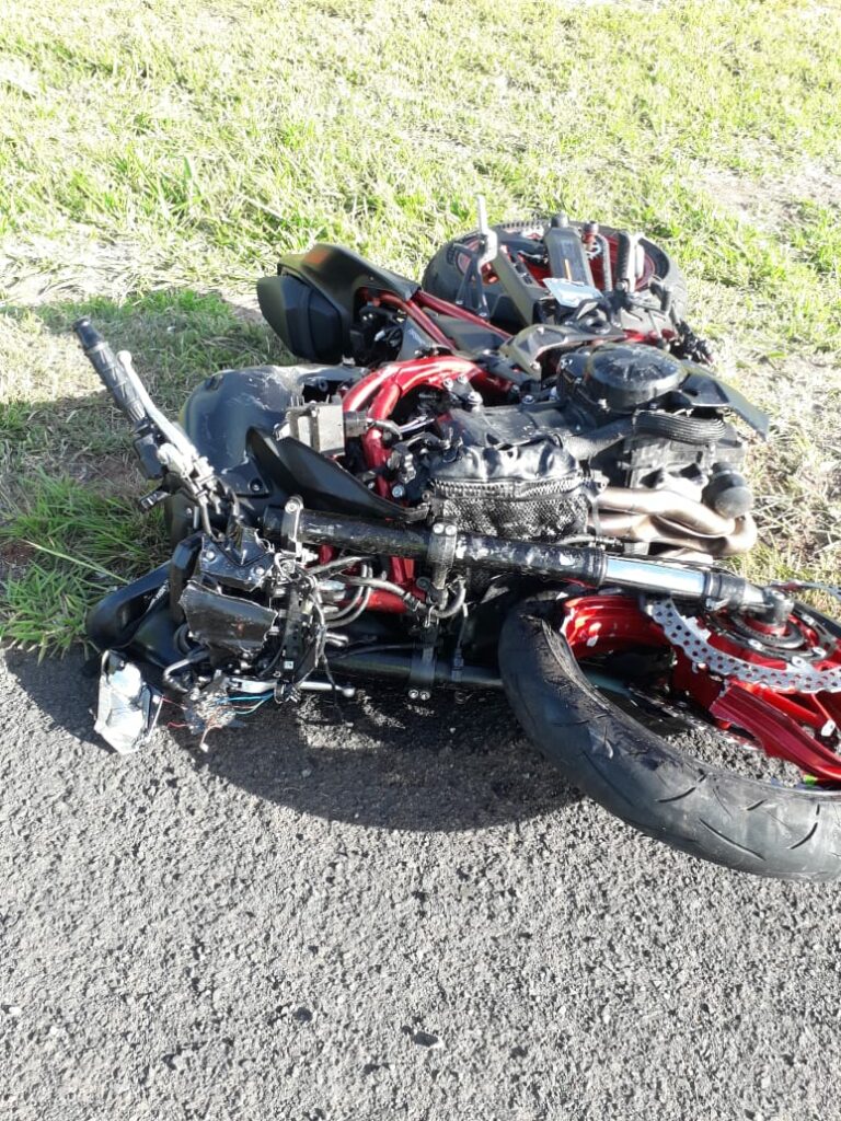 Acidente de moto agora na via - Jandira da Depressão