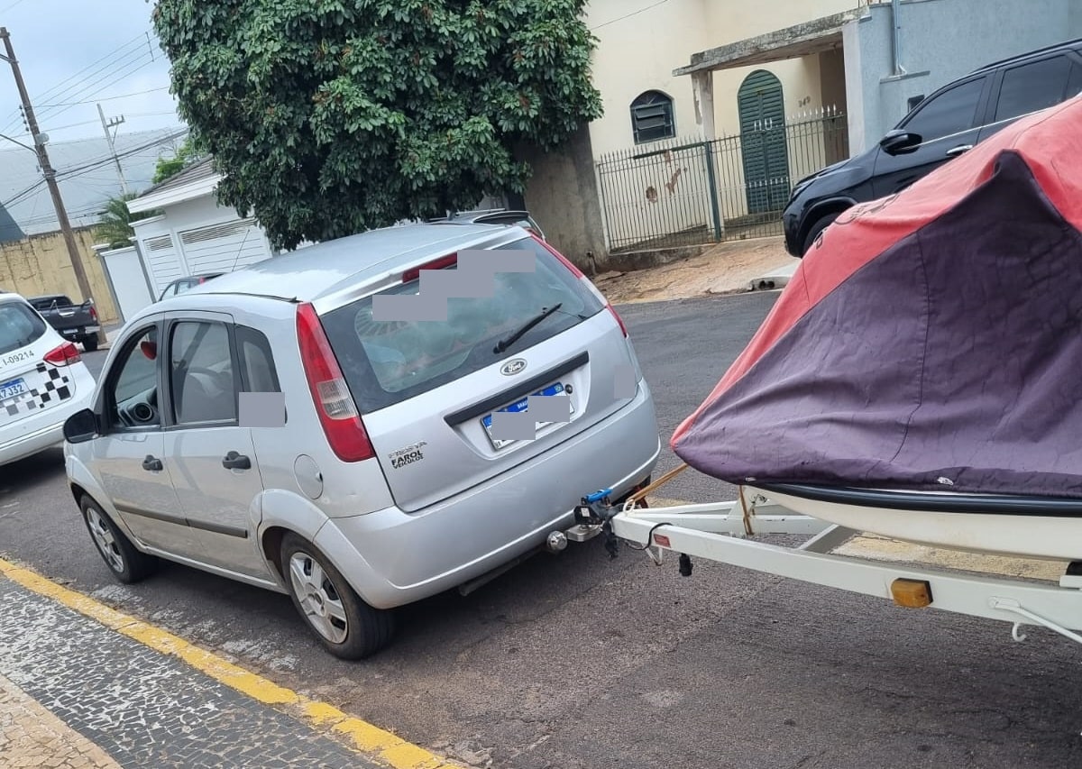 Força Tática flagra menor de idade com drogas e dinheiro na zona leste de  Tupã - Tupãense Notícias